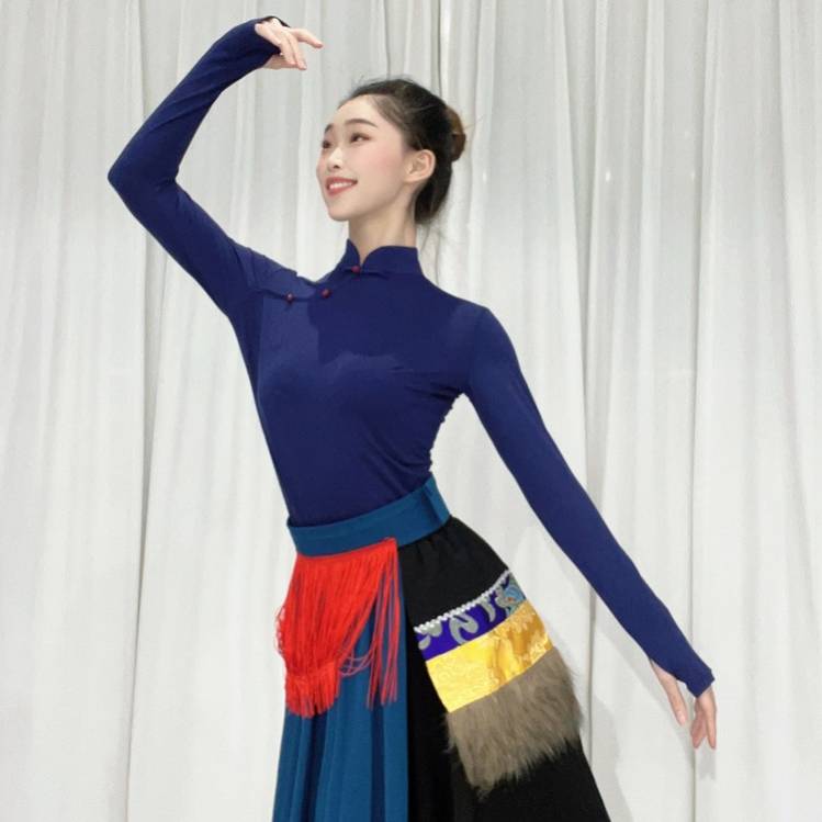 The Tibetan Dance Show Women's Apprenticeship for the Mongol Dance Square Quaternary