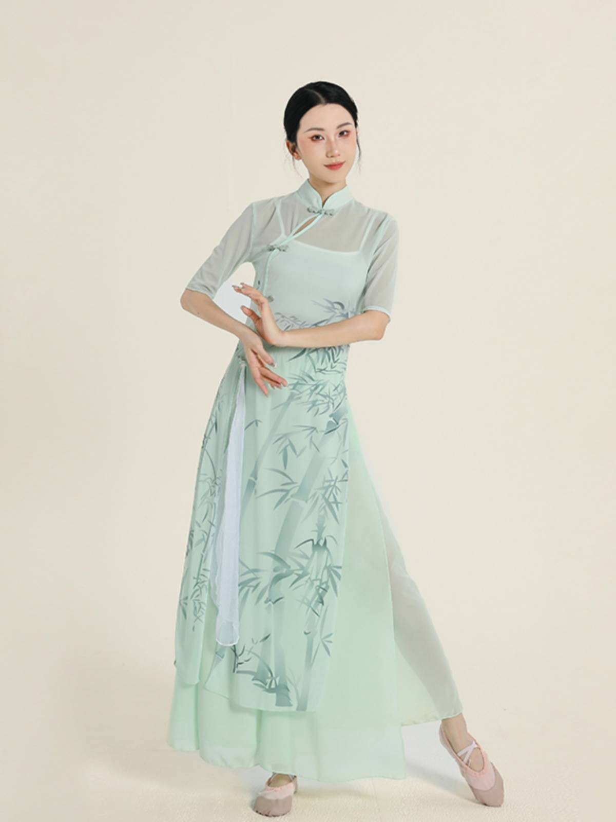 New Classical Dance Gradm Guofei Cheongsam Capricorn Chinese Dance Nation Dance Clothing Dressing Dress Performance Performance Clothing