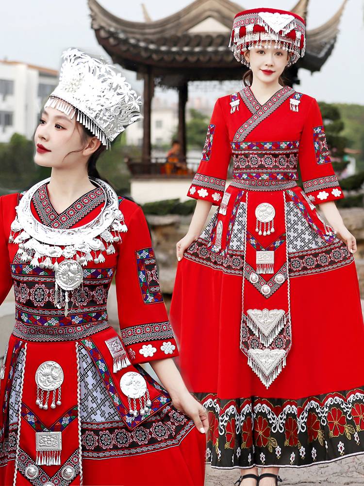 Miao Costume Female Guizhou Miaozhai Brigade Shooting Dai Tujia Yao Performance Performance Services Muchu Muchu Muchi clothing