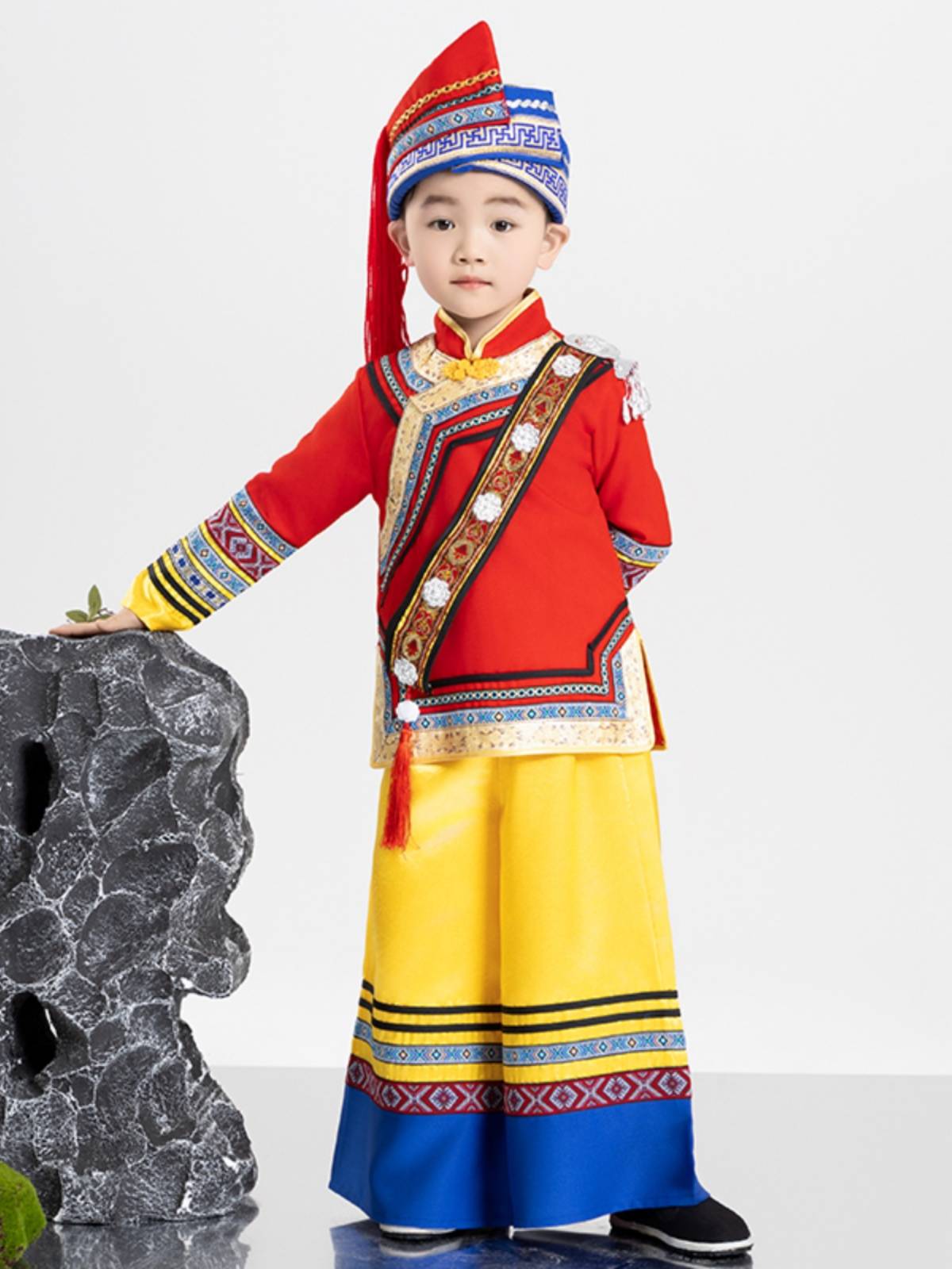 Guangxi March 3rd minority clothing 56 ethnic children's children and Zhuang people performance service men and girls dance performance clothing