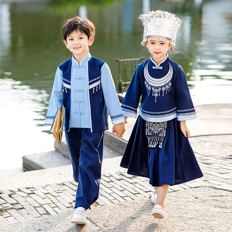 Ethical minority spring and autumn children's Zhuang Dai Dai clothing and dance dance performance service primary and secondary school students performance service