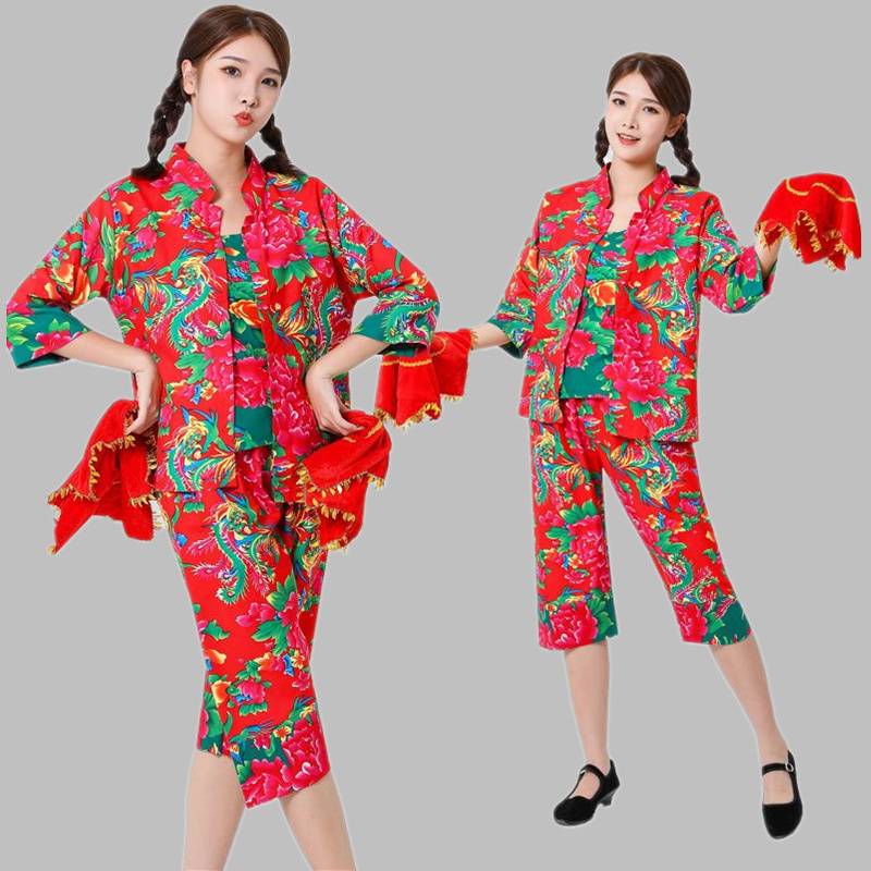 Northeast Dahuabu Middle -Elderly Yangge Service Two people turn to perform stage performances National style square dance performance service summer