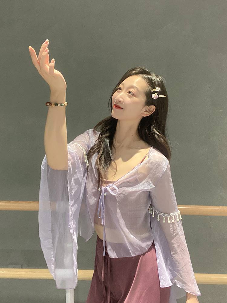 Classical dance yarn dance dance clothing, rhyme, beaded horn sleeve Chinese dance exercise service performance service girl elegant chiffon