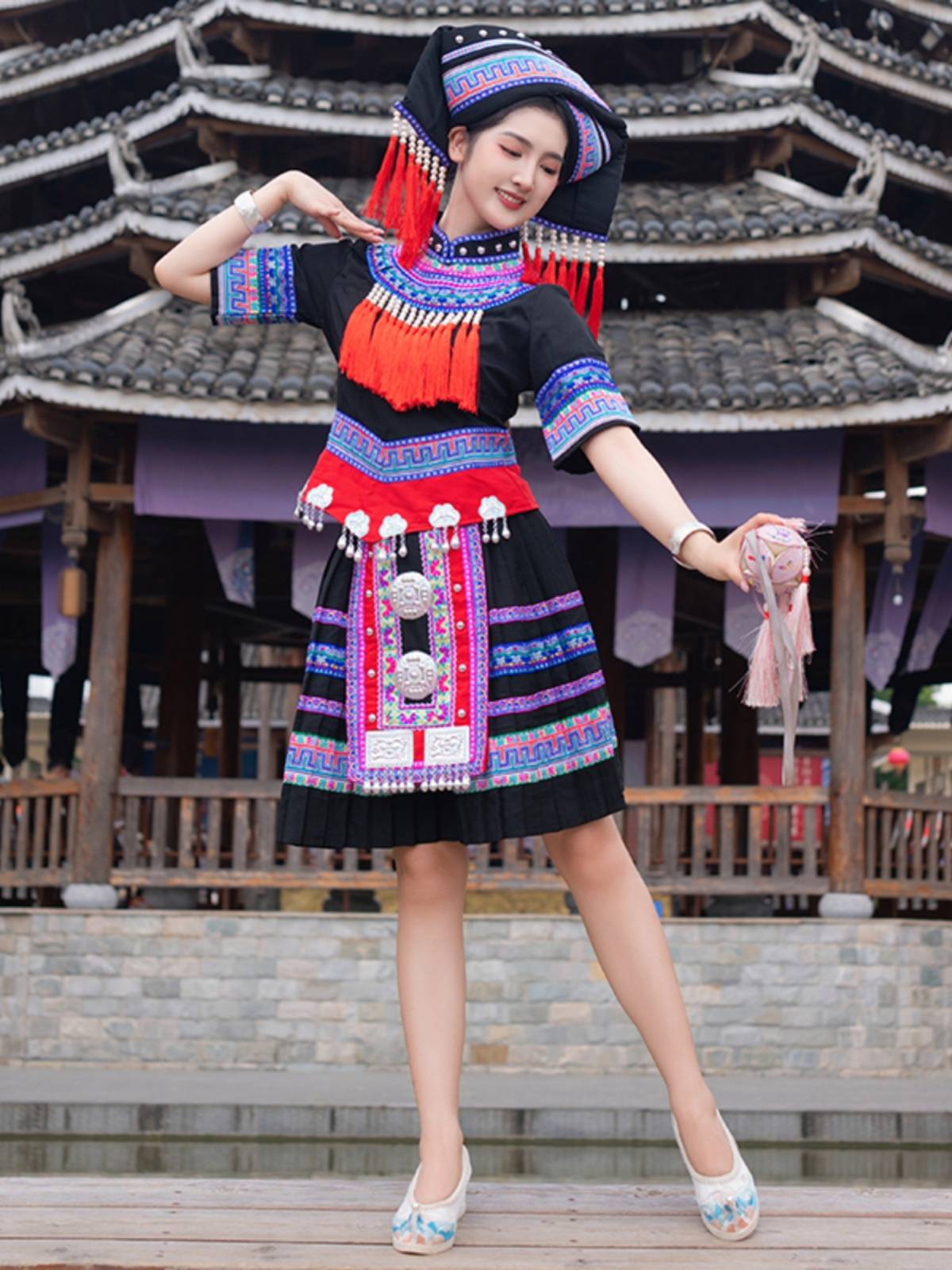Miao clothing female Guangxi Zhuang clothing performance service minority clothing Miao nationality adult female dance new model