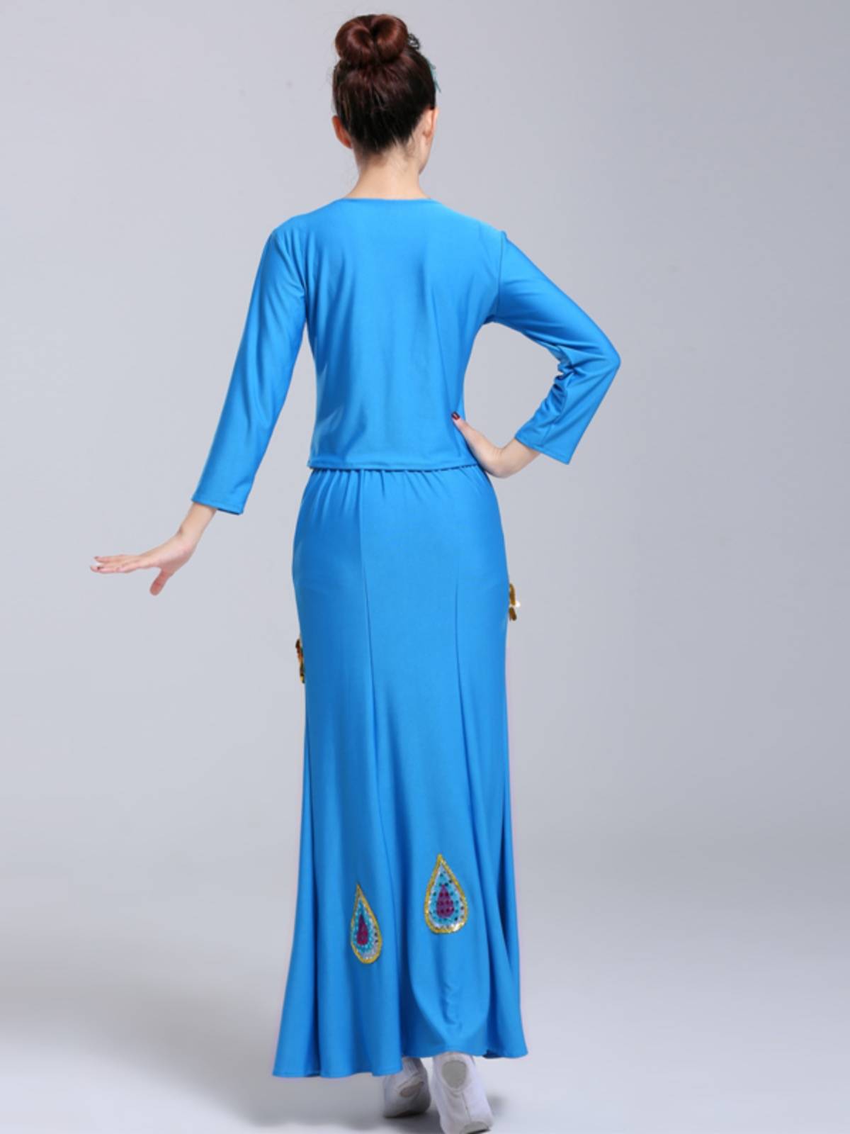 Dai dance clothing adult performance clothing long sleeve peacock dance fishtail skirt Yunnan minority dance clothing