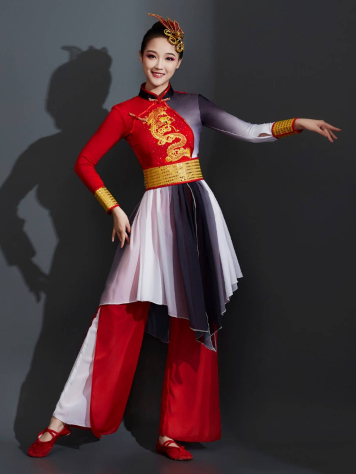 Drum service performance service women's waist drums, water drum dance ethnic dance clothing long -sleeved Yangge service gongs and drum team performance clothes