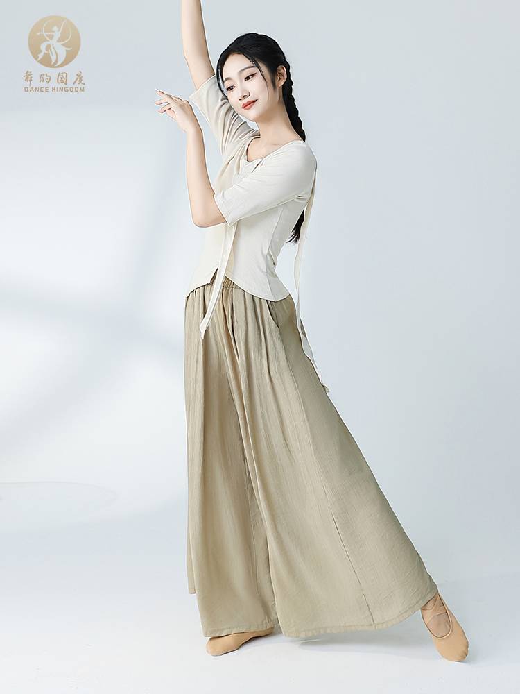 The new dance of the dance national dance exercise service adult shirt, the female middle sleeve modern dance service classical dance performance service