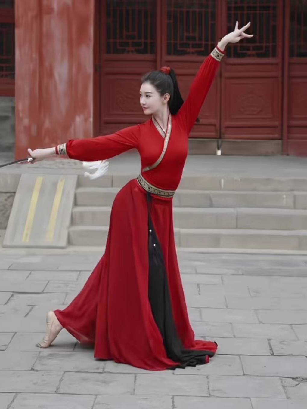 Hua Mulan Performance Dance Club Classical Art Gao National style retro skirt street dance Mongolian Chinese style dance installation