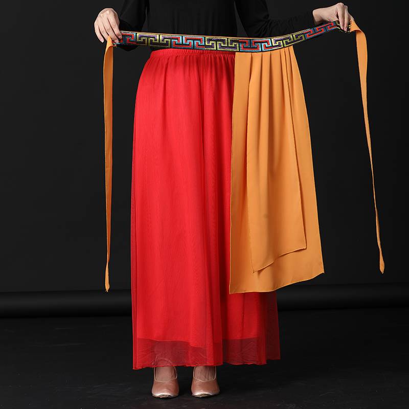 The Tibetan little apron, the Tibetan plaza, and the Tibetan plaque dance show, a single apron for Mongolia