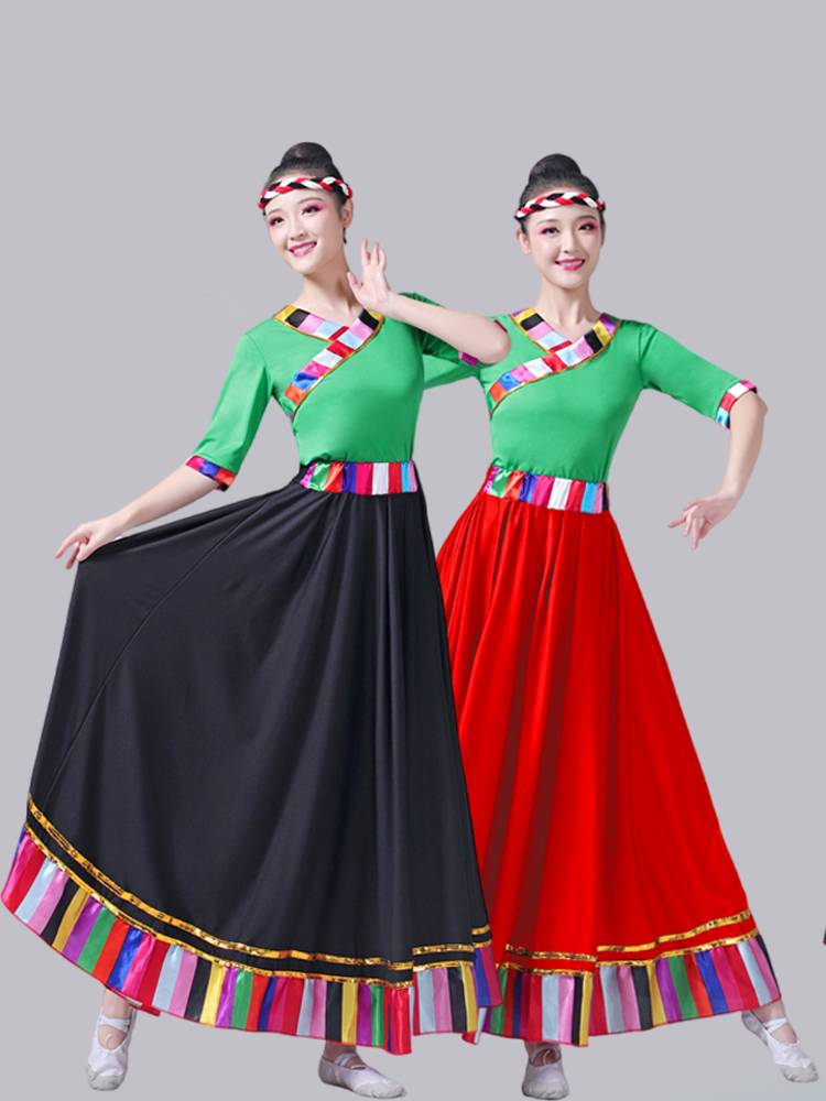 Tibetan dance show, Tibetan plaza girl, Tibetan troupe, long sleeves