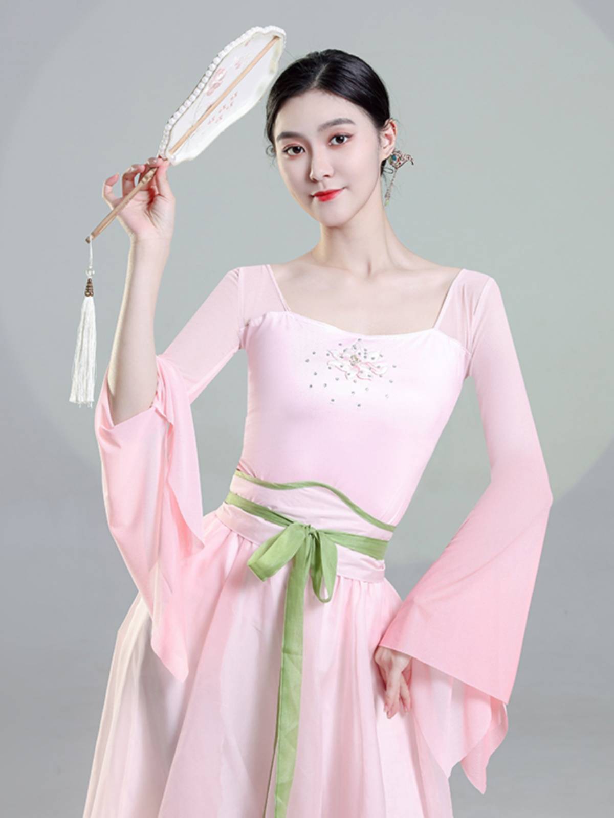 Classical dance clothing female elegant and fairy body rhyme yun jacket training big skirt big skirt Hanfu national dance showed suit suits