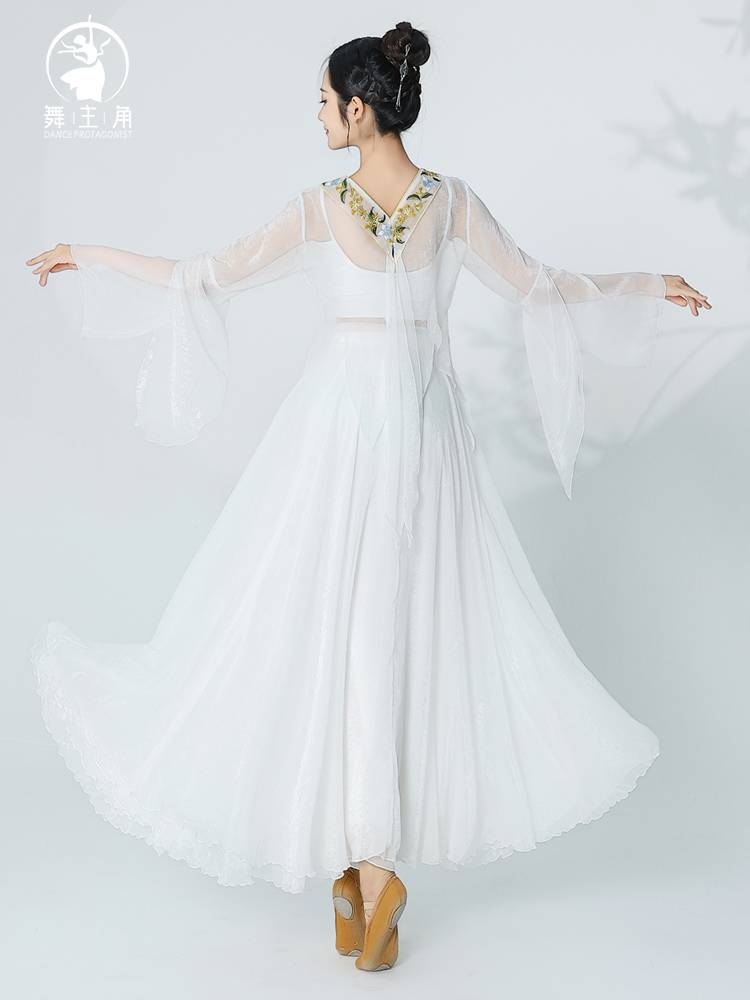 Dance protagonist Classical dance service female elegant handmade embroidery gradient gauze fairy -like Han and Tang national dance performances
