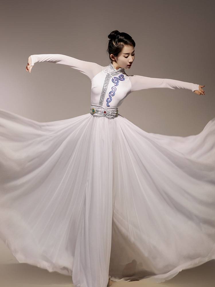 Mongol dance dress girl, white new 540-degree knitting genre troupe