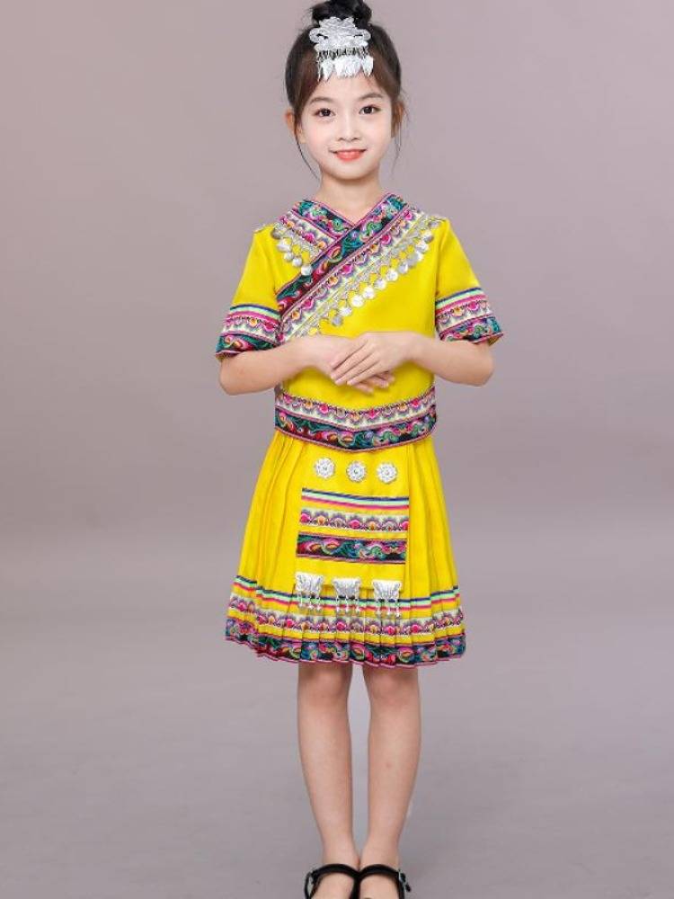 Children's Children's Miao ethnic group of Guangxi March March three Zhuang clothing Dai minority ethnic minority Yao bamboo pole dance performance clothing
