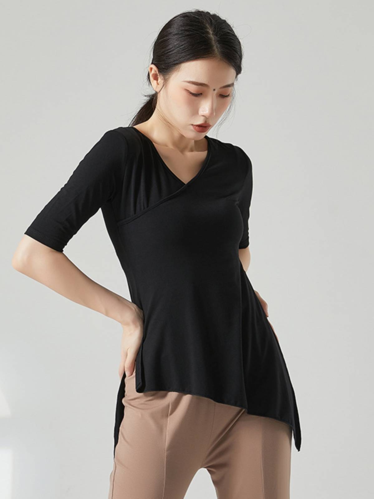 New horn sleeve dance service teacher class classical dance exercise, female adult loose national dance shape top