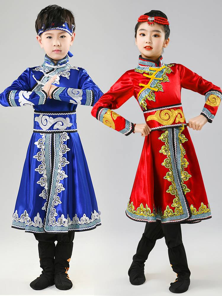 Mongol women's dance show with new clothes for boys and children and new clothes for the third ethnic group in the summer of March