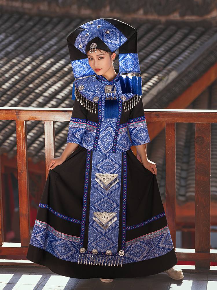 New Guangxi Zhuang clothing female adult minority clothing Yao Zhuang Zhuang clothes Miao people dance performance clothing
