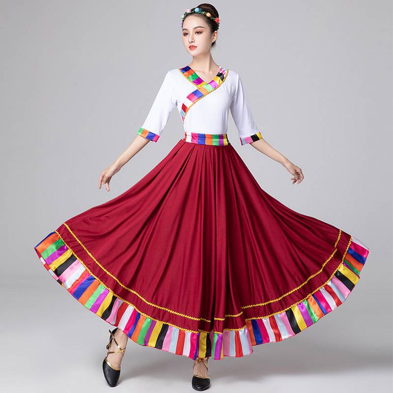 The Tibetan Dance Show Appearance Apprentices Practiced The Dress Square Half-Skirts Up-Sleeves