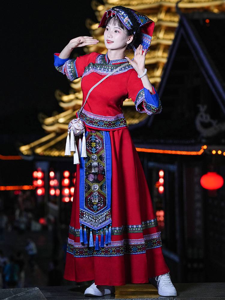 Yun Guichuan Yi Costumes Liangshan July Fireburst Performance Clothing Buyi Mixture Women's Women's Dance Clothing