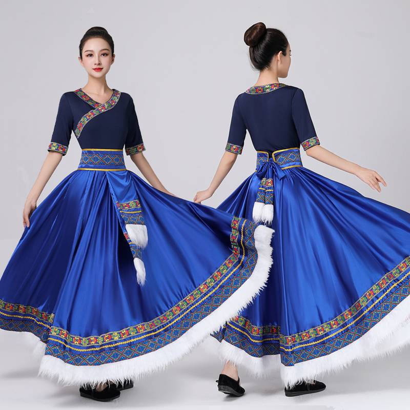 The Tibetan Dancer Square Dancers Dancers' National Dance Tests Practiced The Clothes