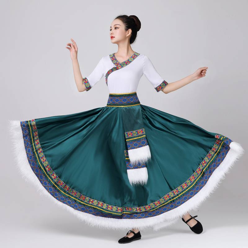 The Tibetan Dancer Square Dancers Dancers' National Dance Tests Practiced The Clothes