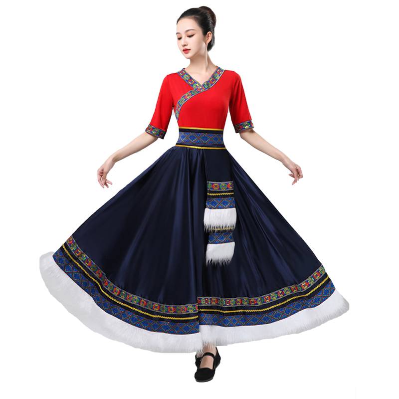 The Tibetan Dancer Square Dancers Dancers' National Dance Tests Practiced The Clothes