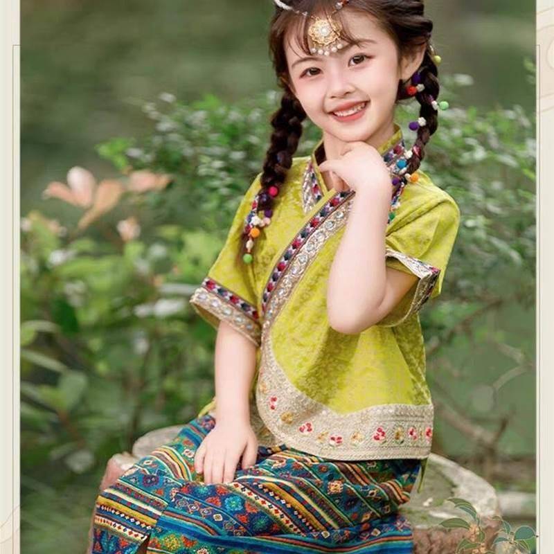 The new girl ethnic minority style clothing children's Dai dance clothing shows the Yunnan tourism national dance service