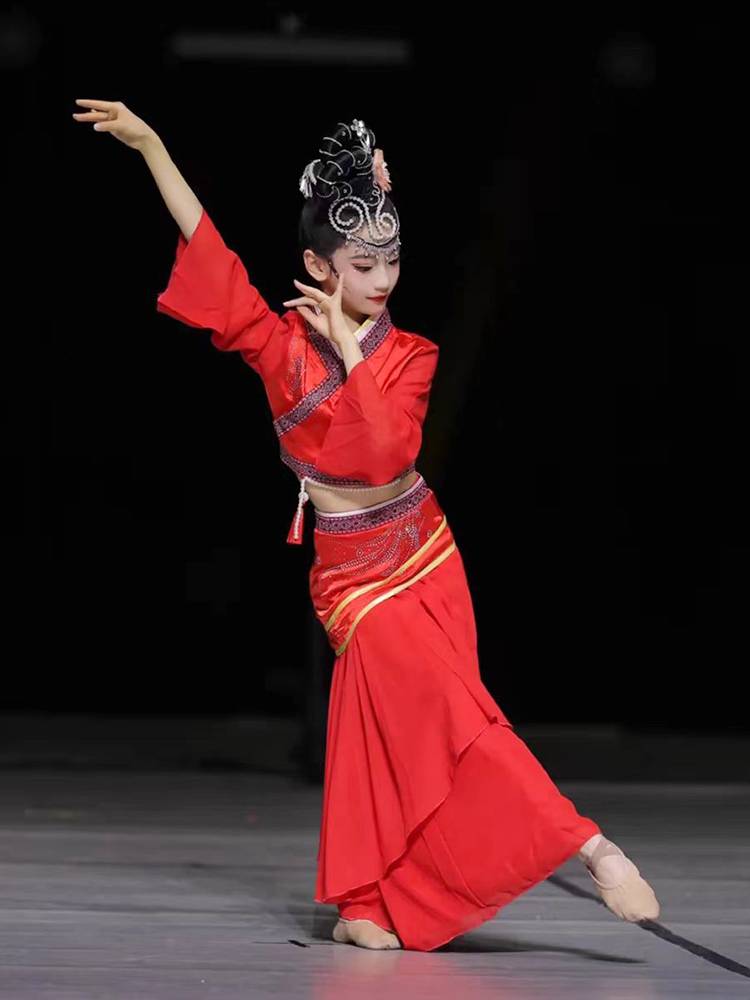 New Han Fengli Dance Dance Yu Ge The same classical national performance service service female ancient style etiquette performance service
