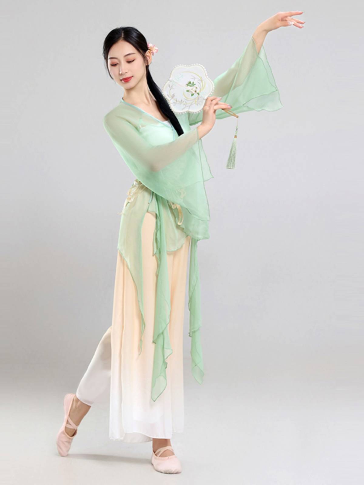 Classical dance service professional practice service national dance long chiffon yarn Chinese dance performance table acting test clothing clothing