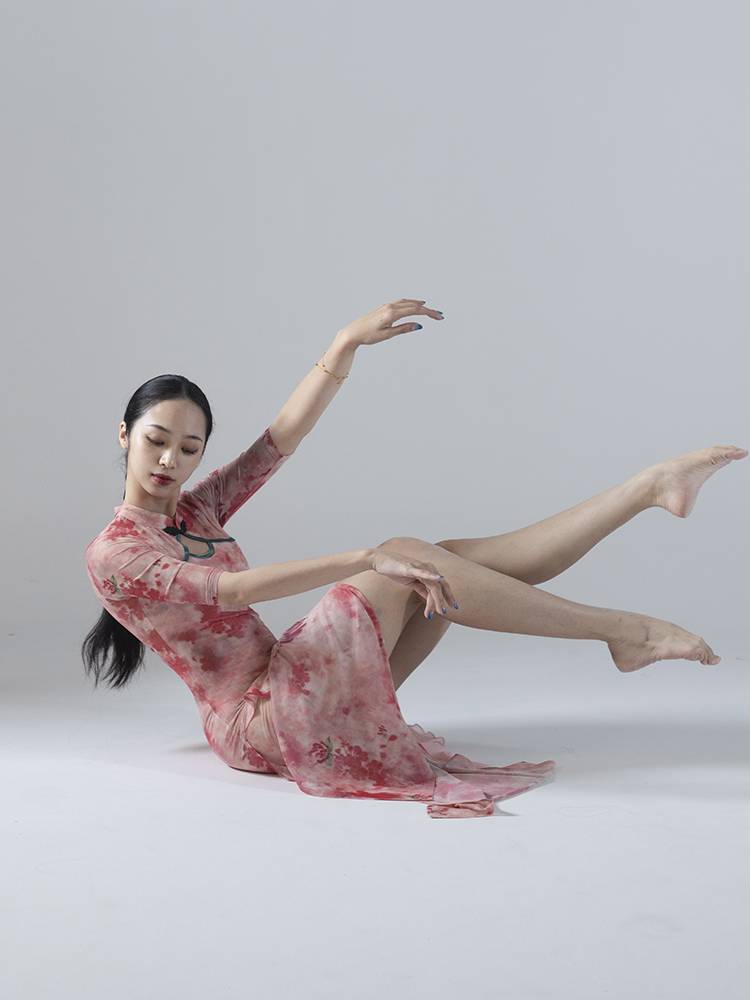 Classical Dance Moisturizing Cheongsam Dance Service Female Emotional Sexy and Sely Chinese Dance Skirt Skirt Jazz Performance Service