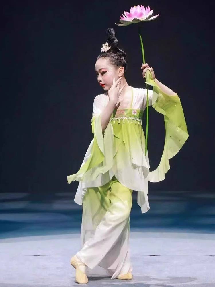 Jiangnan Cai Cai Lotus Dance Server Grusted Lotus Classical Dance Performance Services Hanfu Fish Play Lotus Leaf Bate Women