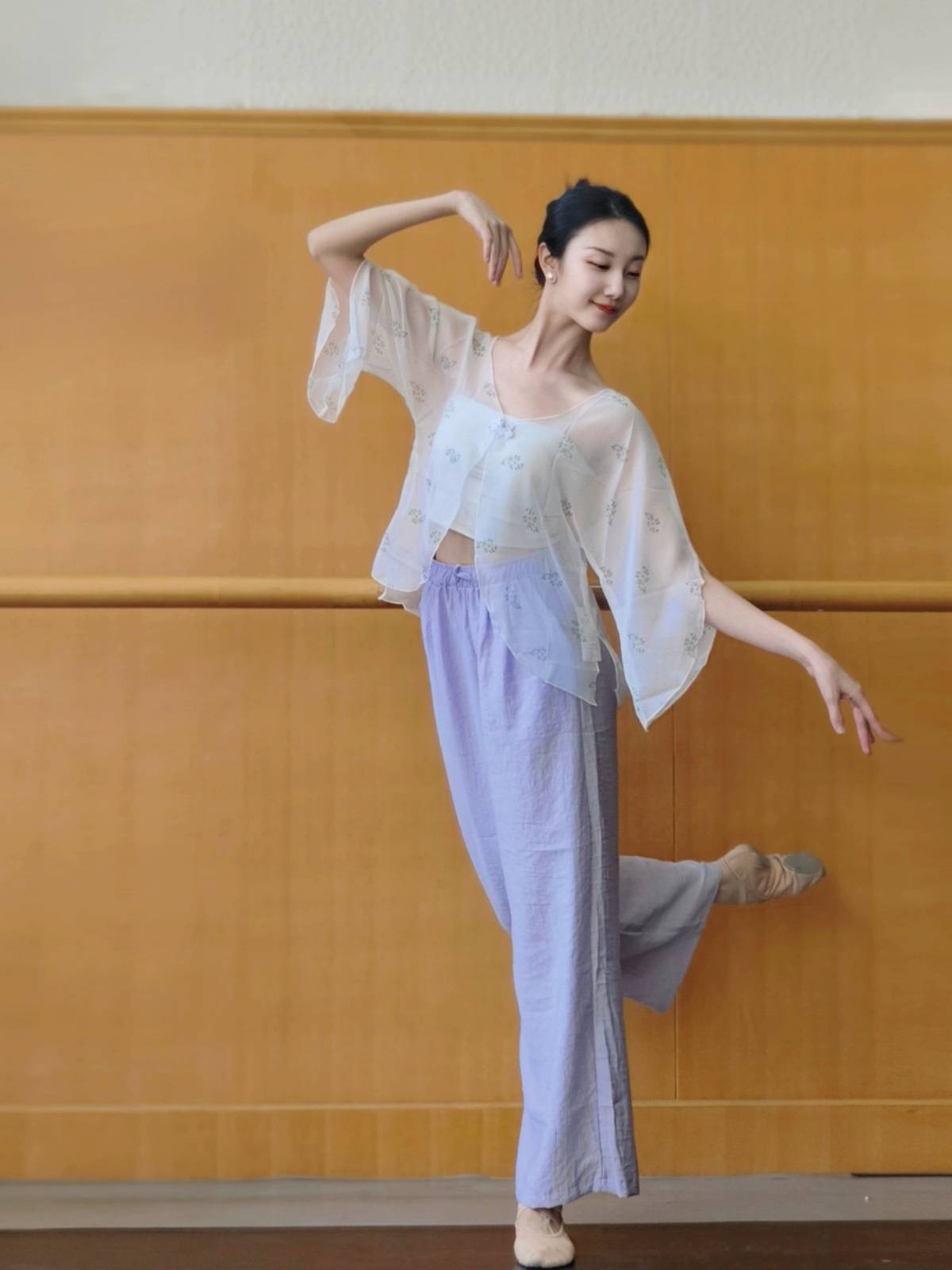 Classical dance printing flower body rhyme yae training service female Chinese dance national dance modern dance clothing top training uniform