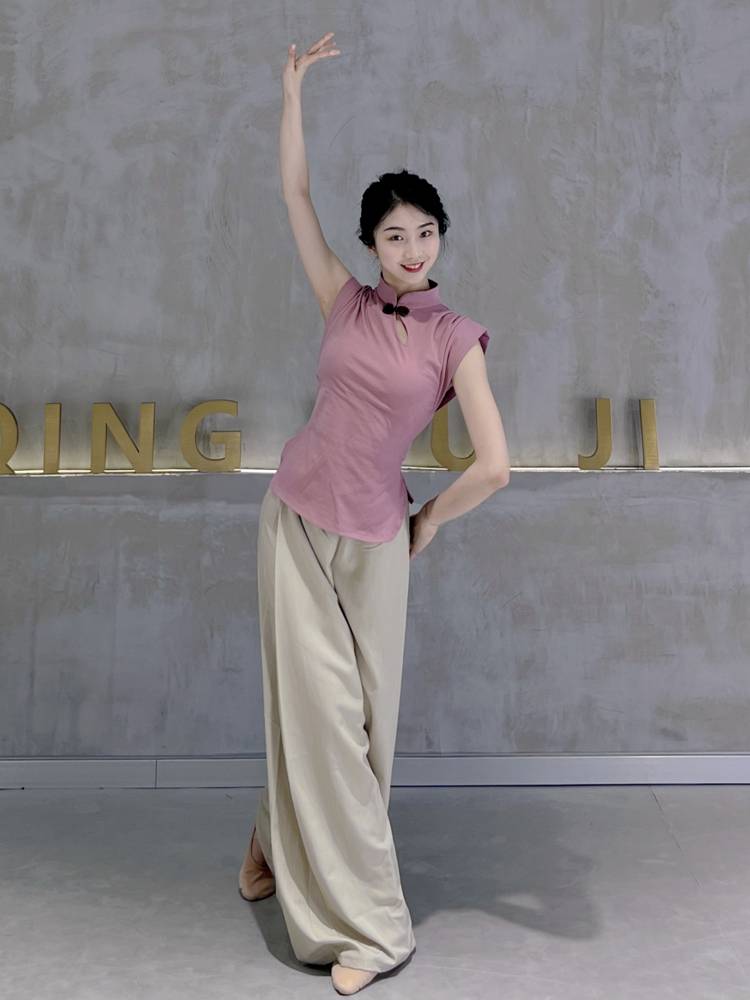 Classical dance plate buckle the top cheongsam to collect sleeveless dance uniforms modern dance vests testing clothes