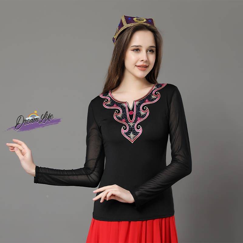 The new Xinjiang dance service girl practicing Uyghur performance clothes shirt, showing ethnic minority clothing