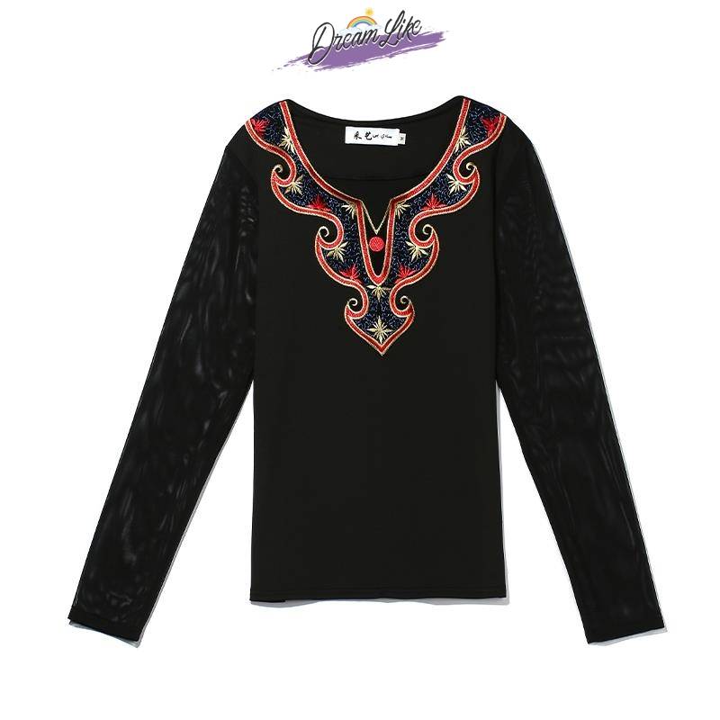 The new Xinjiang dance service girl practicing Uyghur performance clothes shirt, showing ethnic minority clothing