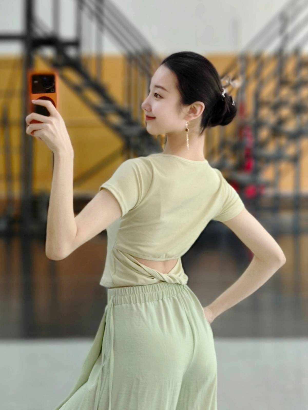 Short -sleeved classical dance exercise Chinese dance service dance -shaped dress dance top female new spring and summer modern dance