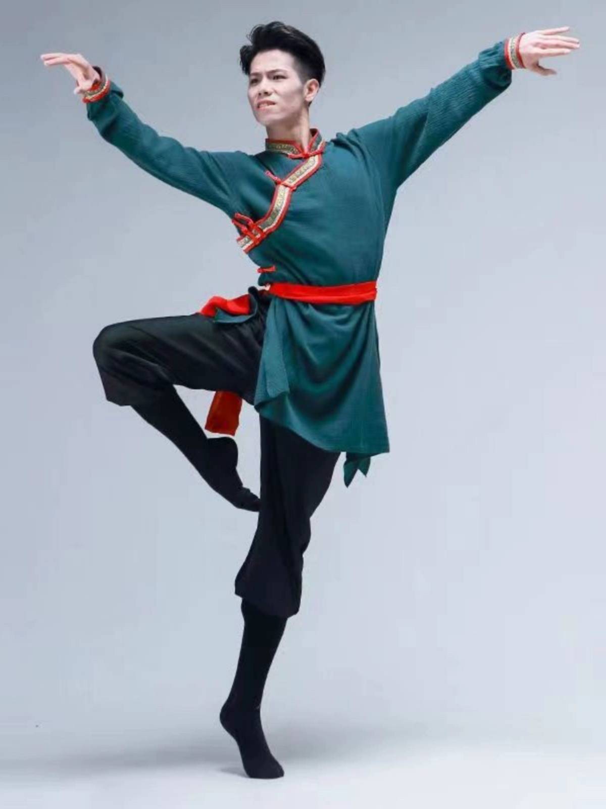 Rental Mongolian clothing dance clothing art test, elegant national costume skirt skirt, Mongolian men's and women's clothing performances