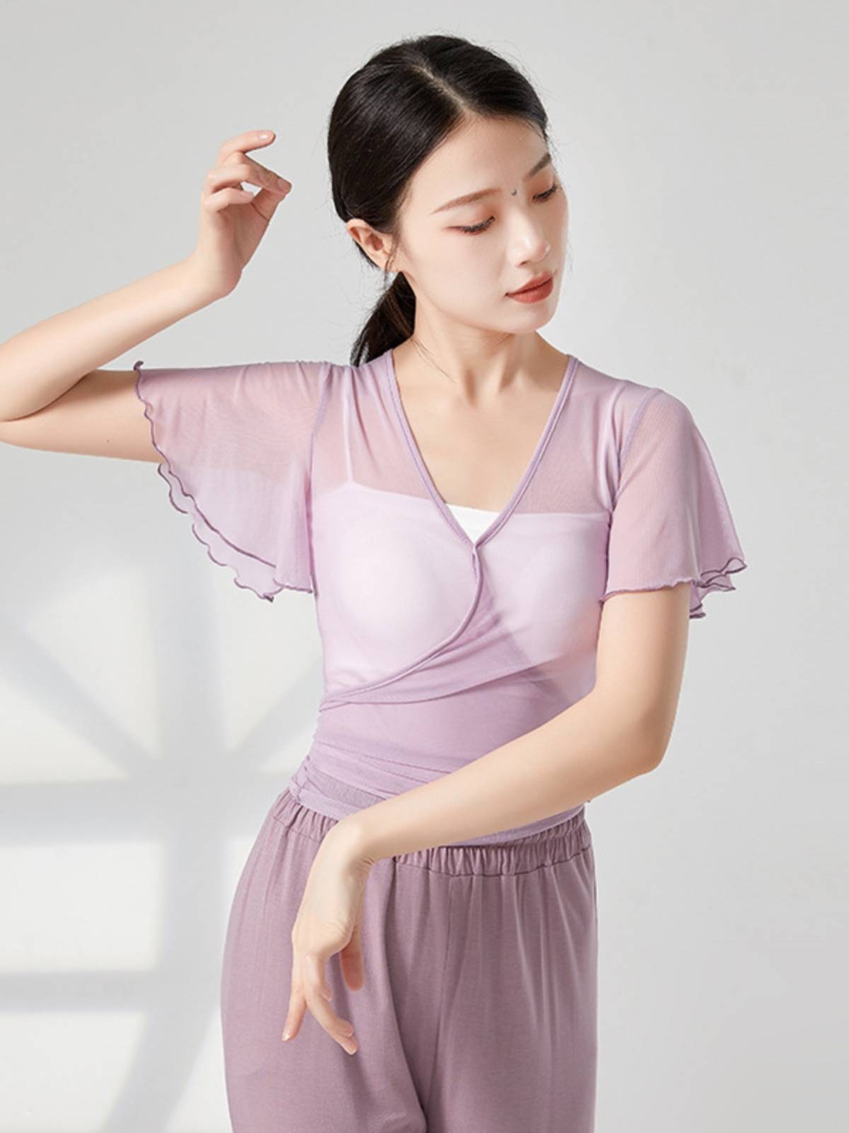 Classical dance clothing female body rhyme yae net gauze, elegant practice service modern dance national art test top Chinese dance