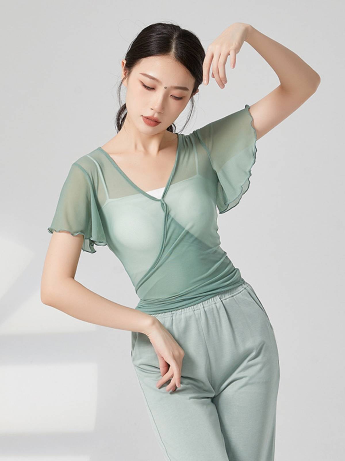 Classical dance clothing female body rhyme yae net gauze, elegant practice service modern dance national art test top Chinese dance
