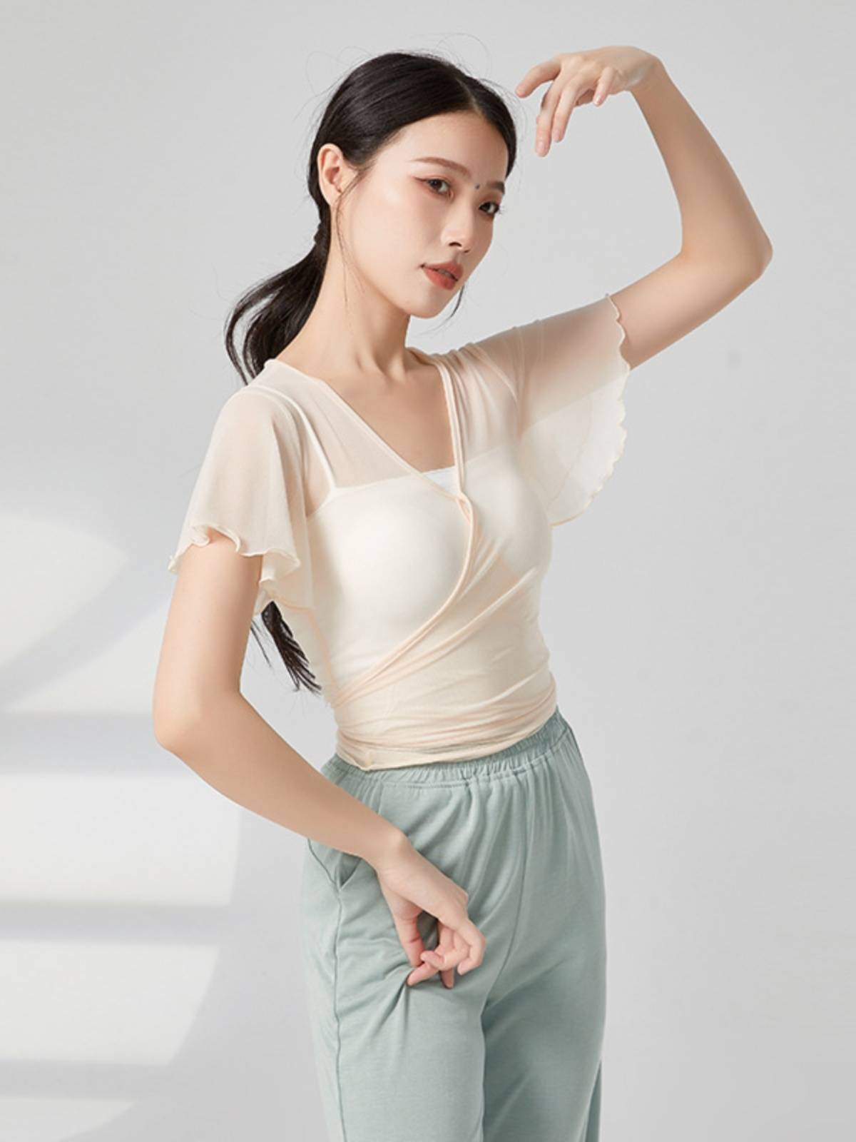 Classical dance clothing female body rhyme yae net gauze, elegant practice service modern dance national art test top Chinese dance