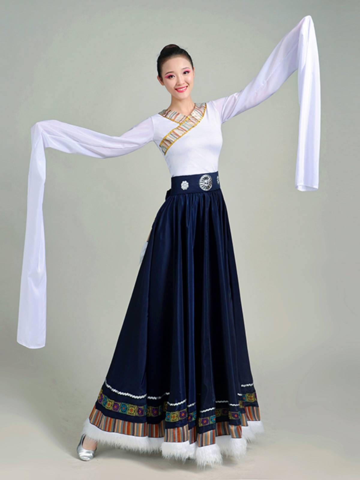 New Tibetan dance dress skirt test skirt student dance skirt national style big skirt water sleeve top