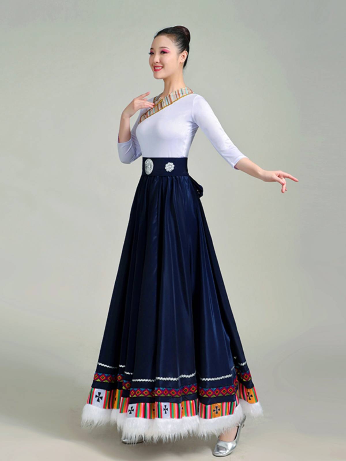 New Tibetan dance dress skirt test skirt student dance skirt national style big skirt water sleeve top
