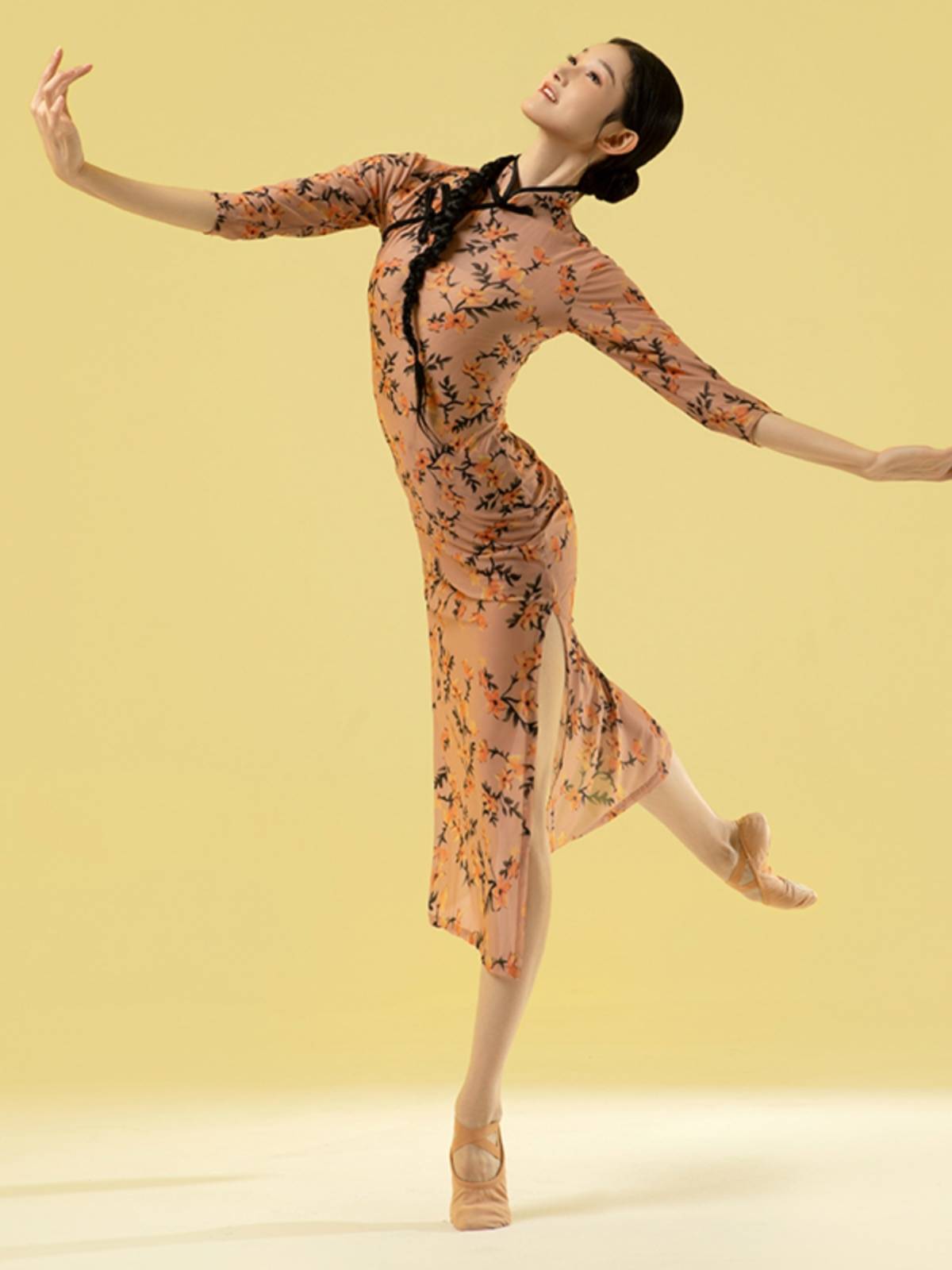Cheongsam dance service classical dance special elastic high -end professional high -end performance service improved new retro net yarn