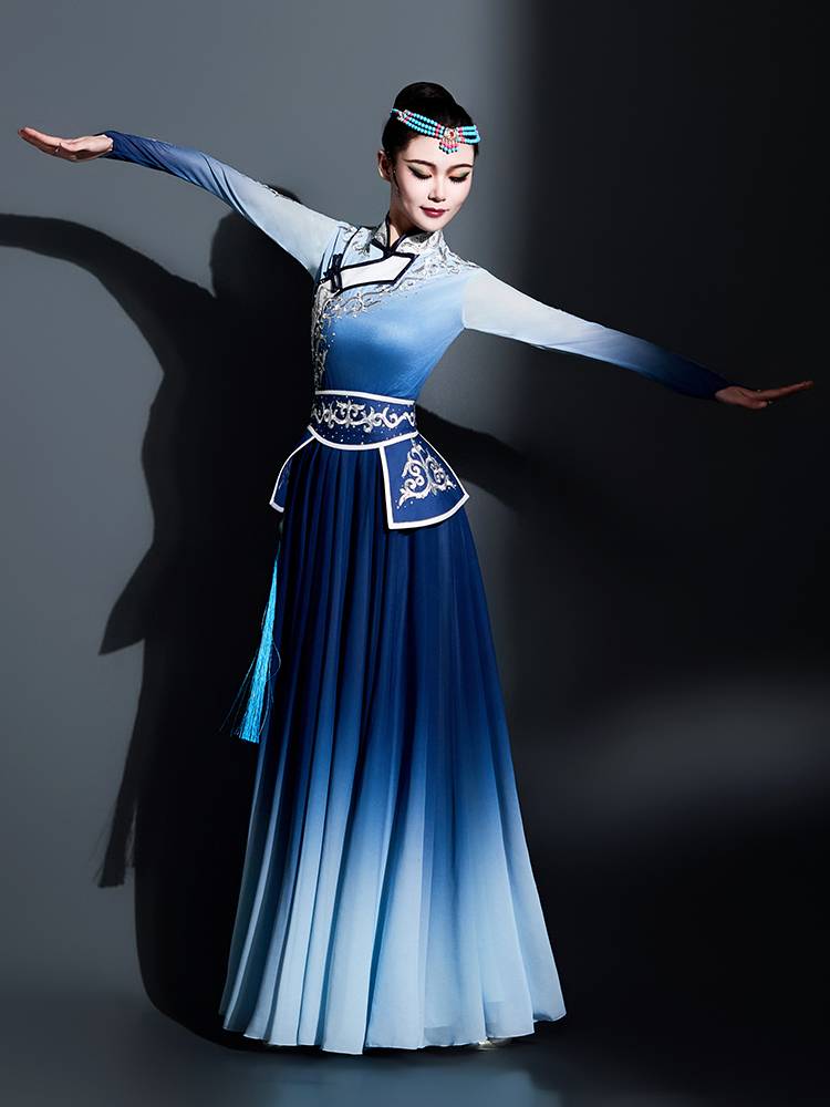 Mongol dance dress, new money for the new Mongol dance dress
