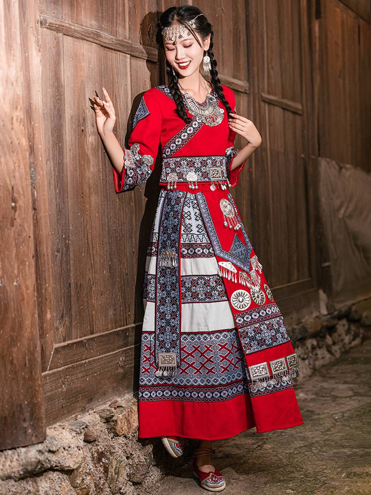 New Miao clothing female and Dai ethnic minority clothing adult embroidery dance performance travel shooting net red long skirt