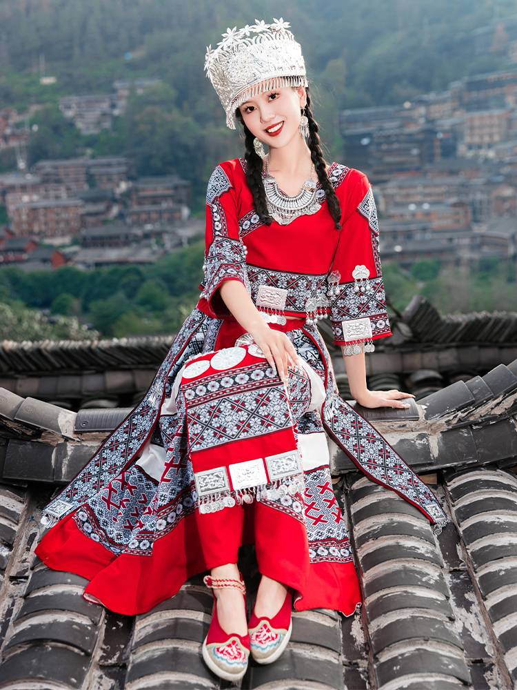 New Miao clothing female and Dai ethnic minority clothing adult embroidery dance performance travel shooting net red long skirt