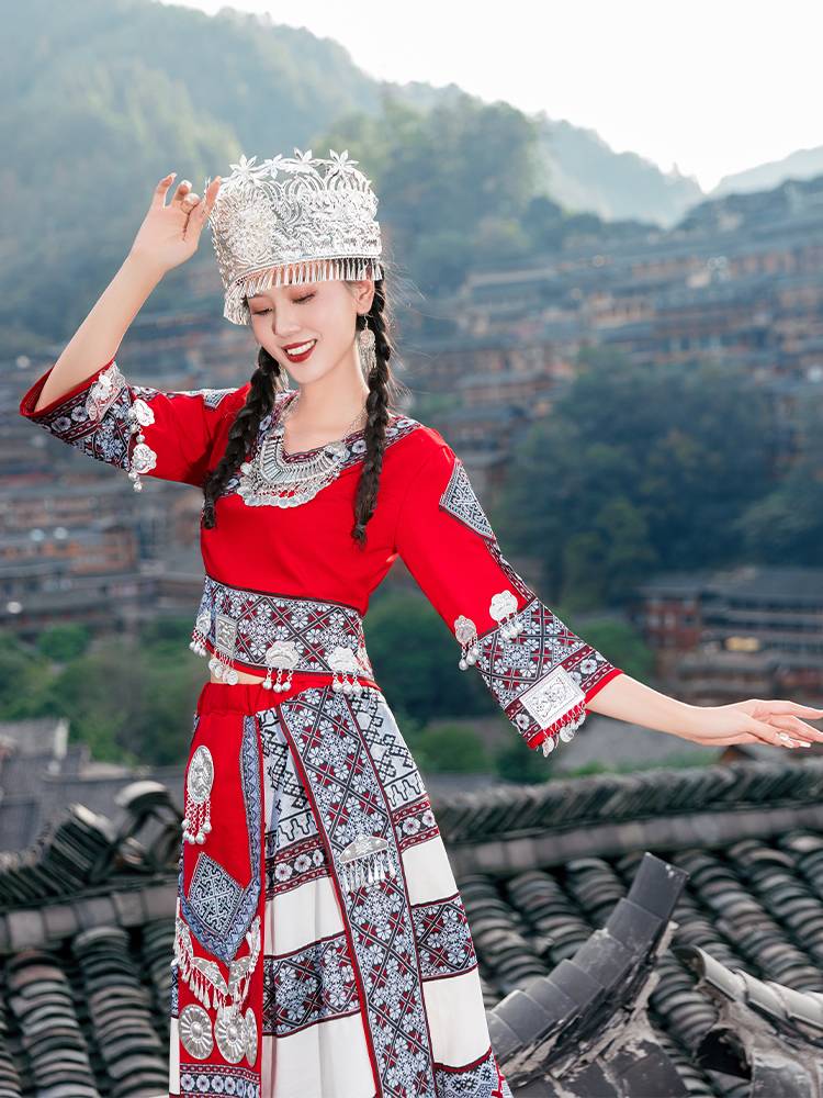 New Miao clothing female and Dai ethnic minority clothing adult embroidery dance performance travel shooting net red long skirt