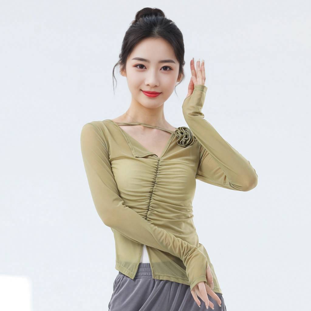 The new Chinese style refers to long -sleeved top female three -dimensional flower design Classical dance exercises