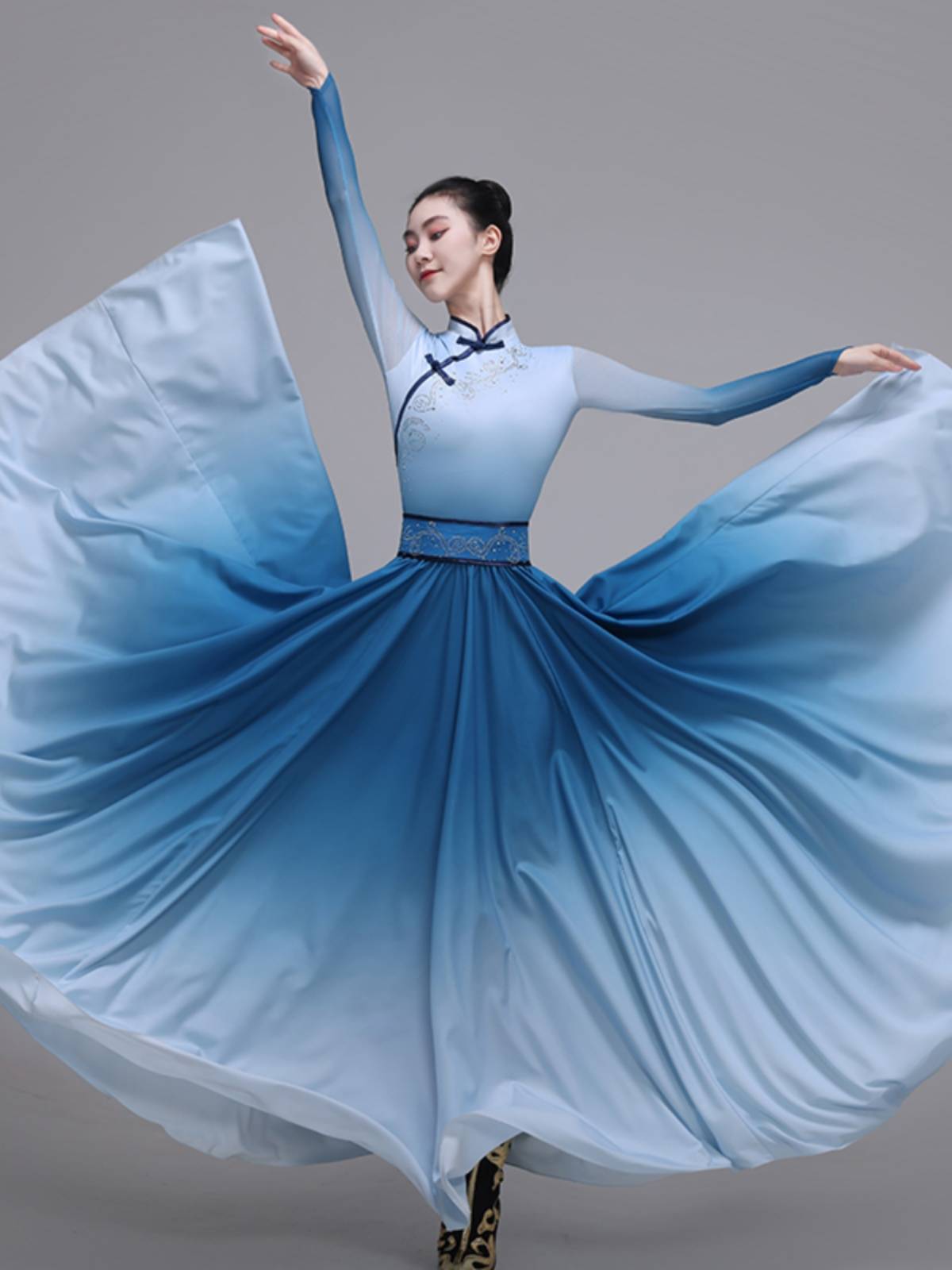 Mongol dance costumes are getting hotter and hotter