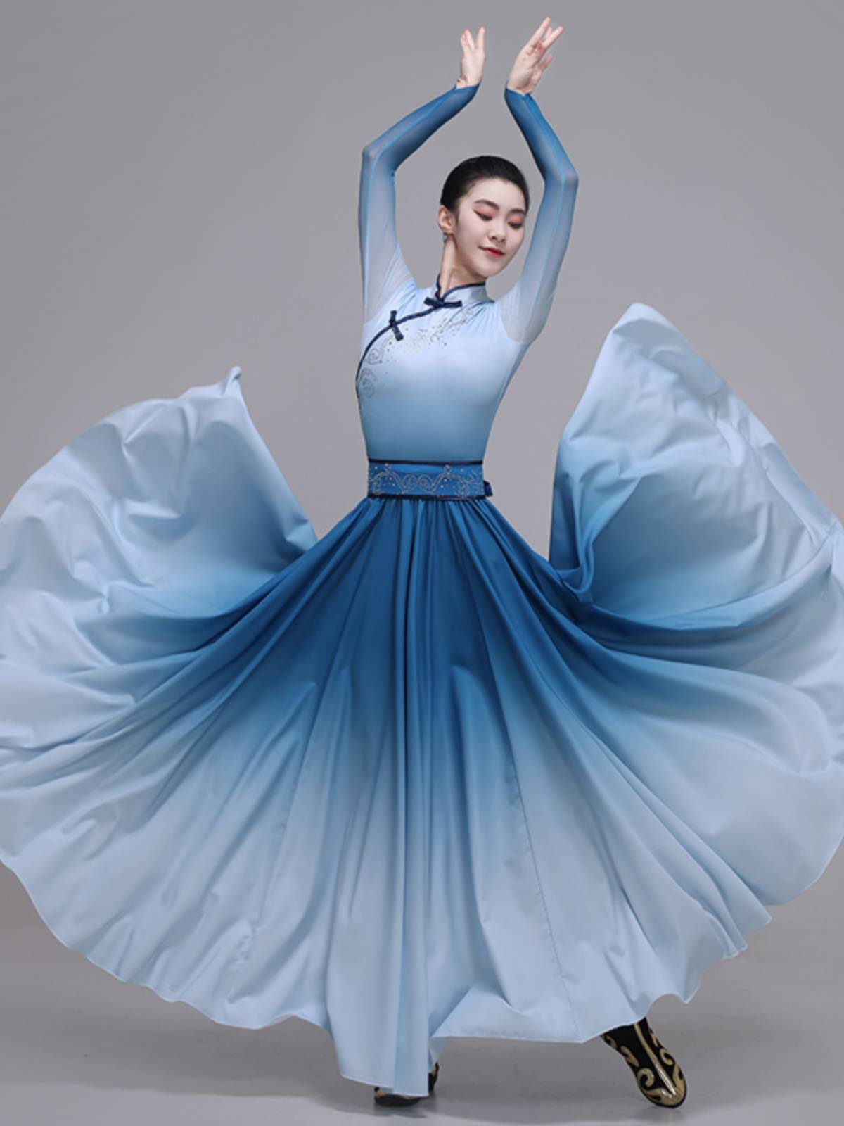 Mongol dance costumes are getting hotter and hotter